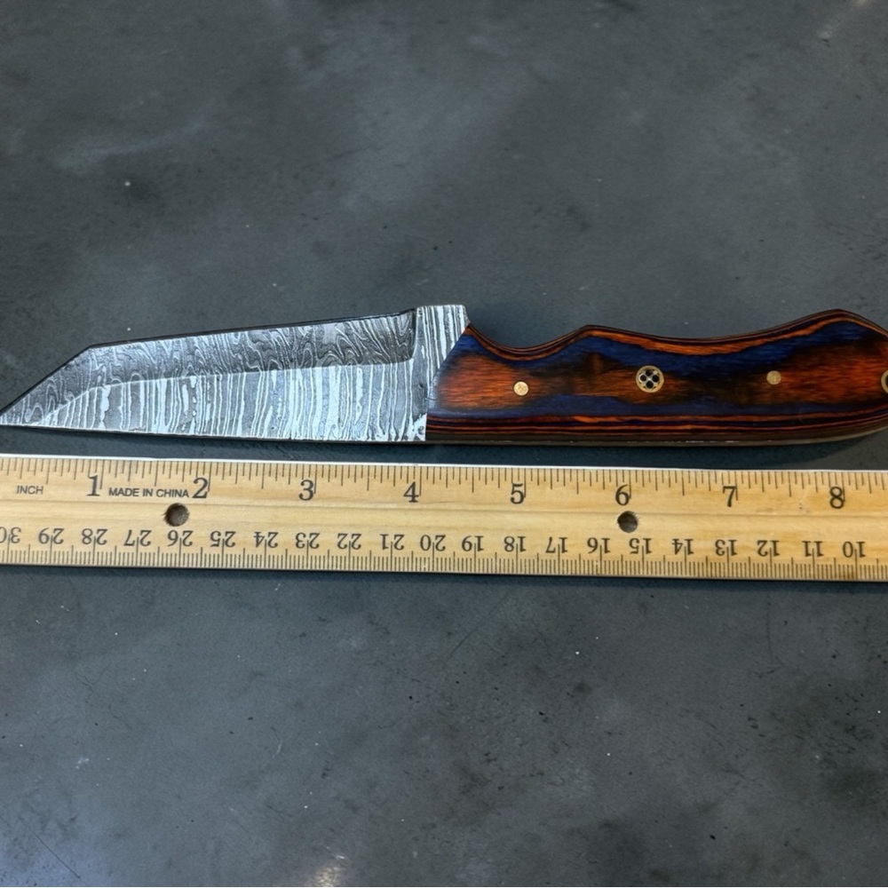 Handcrafted Damascus steelKnife with tanto blade and Leather Sheath - Picture 2 of 2